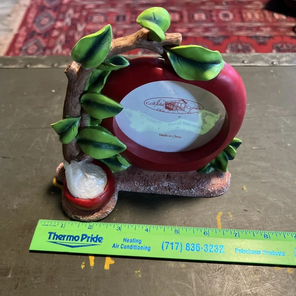 Vintage Ceramic Cobble Creek 6740 Apple Frame T-Lite Holder w Tea Candle